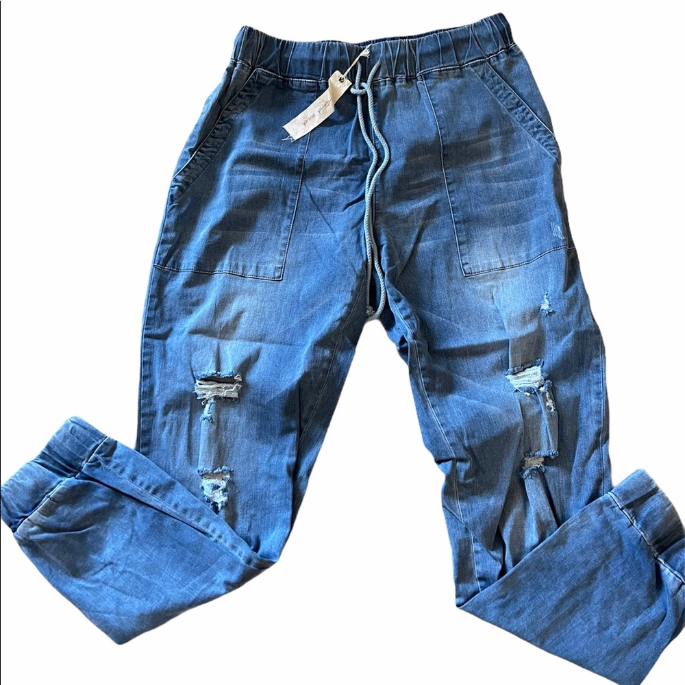 Vici dolls jogger jeans! Never worn!